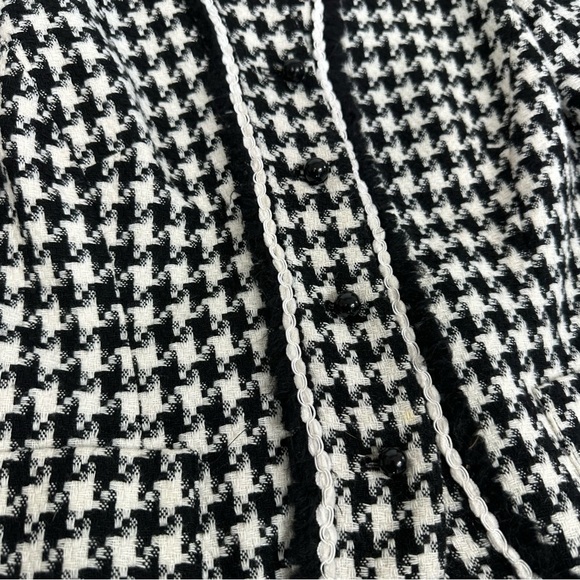 Talbots Houndstooth Black and White Check Blazer, size 10P - Picture 6 of 7